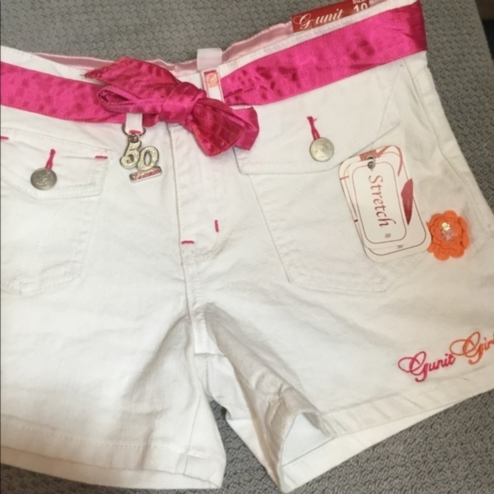 Adorable girls Gunit shorts